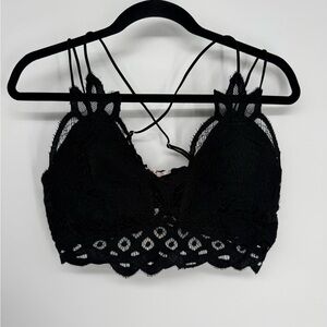 Francesca’s Black Lace Bralette Criss Cross Back XL NWT